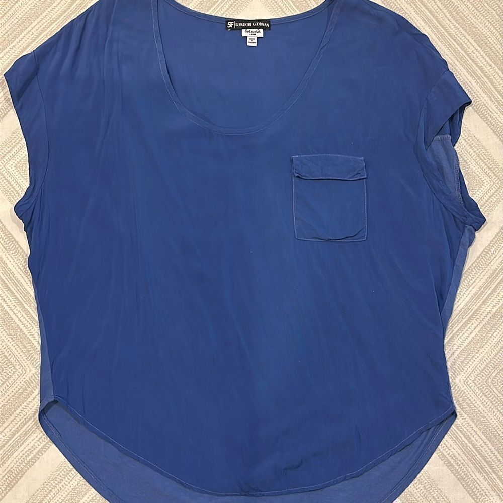 Splendid 5F Bergdorf Goodman Women’s Blue Short-sleeve Curved Botton Top
